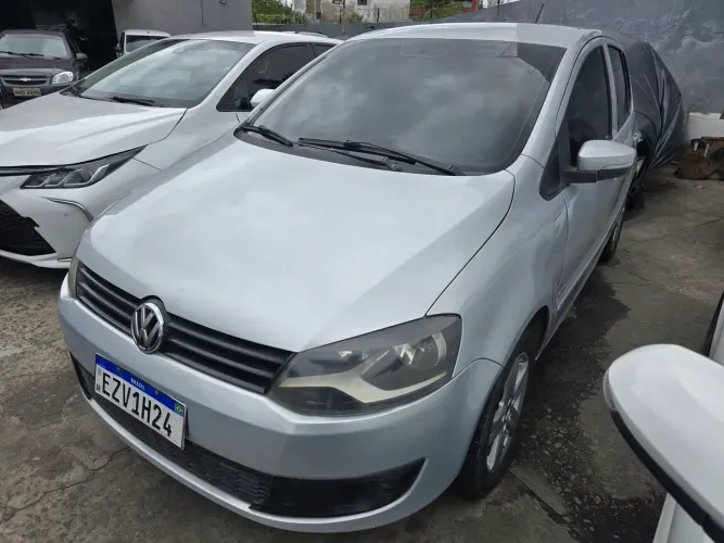 Volkswagen Fox 1.0 MI Total Flex 8V 5P 2012