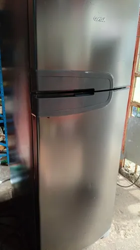 VENDO GELADEIRA CONSUL INOX FROST FREE. FAÇO A ENTREGA 