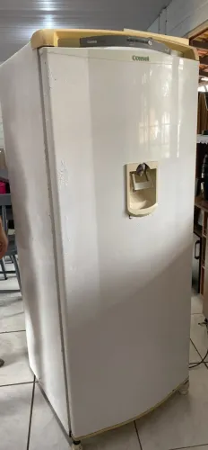 Vendo geladeira, faço entrega