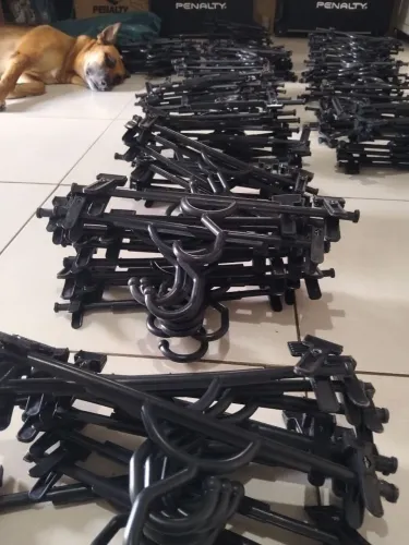 Cabides para roupas ,ótimo estado e preço!