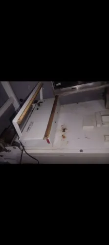 Máquina de fabricar fraldas descartaveis