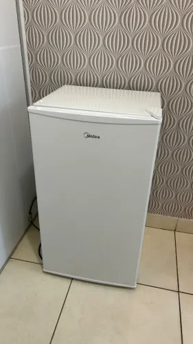 Frigobar midea 93L
