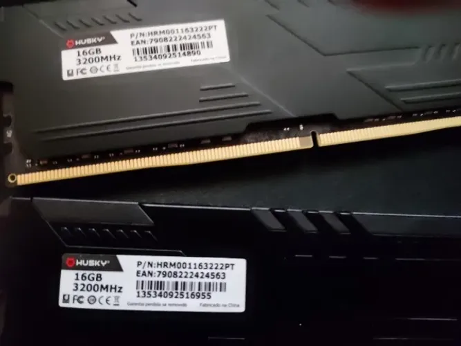 32 gb de memoria ddr4 3200. 2 x 16gb