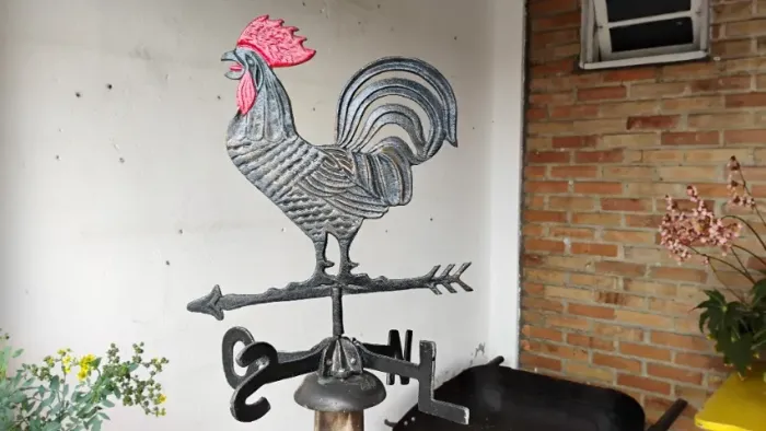 Galo do Vento de Alumínio
