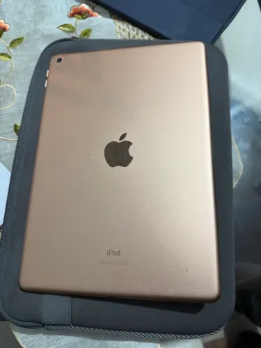 iPad 7ª geração- Em perfeito funcionamento e conservação