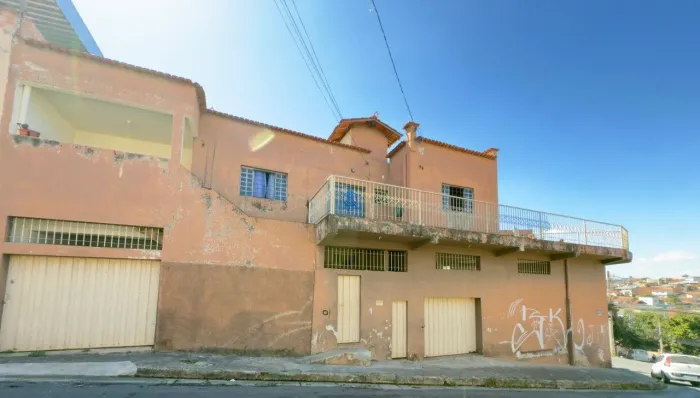 CASA 4 QUARTOS BAIRRO LAGOA BH