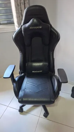 VENDO UMA CADEIRA GAMER, MAX RACER BEM CONSERVADA QUASE NOVA