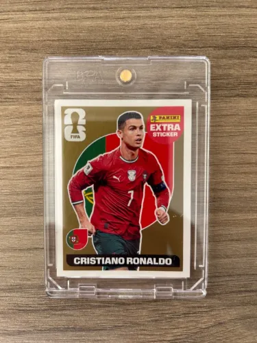 Figurinha Legend Cristiano Ronaldo versão ouro