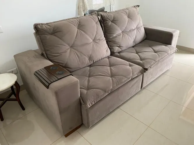 Sofá em Suede marrom totalmente extensível 2.50m, excelente estado de conservação