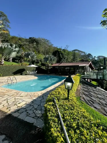 Casa mobiliada de alto padrão em Itaipava