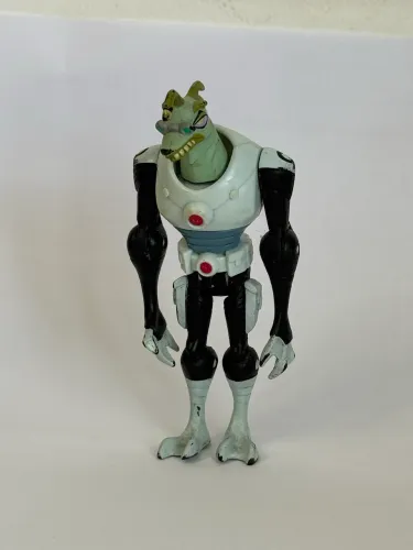 Boneco Magistrado Patelliday Ben 10 Omniverse Original Bandai Usado Em ótimas condições