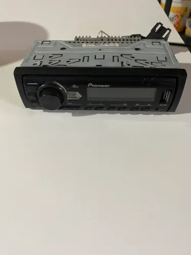 Rádio Pioner em ótimo estado de conservação 