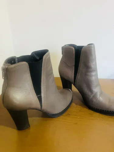 Bota arezzo cinza 35/36