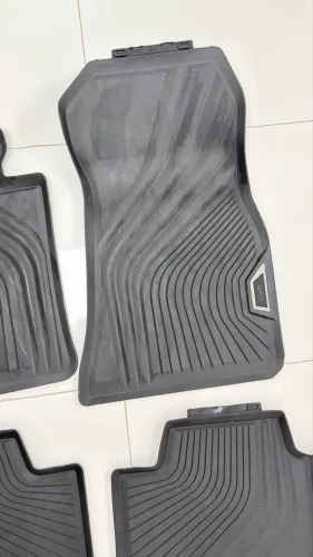 Tapete de borracha BMW 320 G20 - Dianteiros - 2 unidades