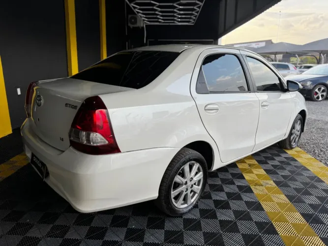 Toyota Etios X Plus Sedan 1.5 Flex 16V 4P Aut. 2019
