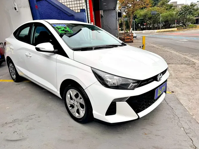 Hyundai HB20S Comfort Plus 1.0 Flex 12V Mec. 2024