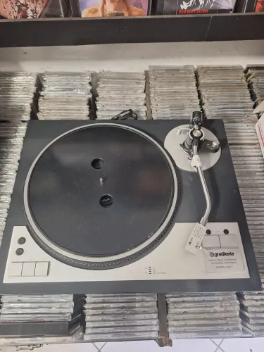 Toca discos gradiente dd1 precisa de ajustes 