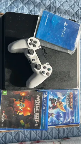 Playstation 4 Pro 1T com 1 controle + 2 jogos