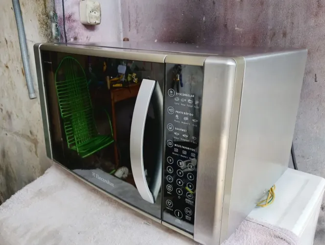 Microondas Eletrolux 31L