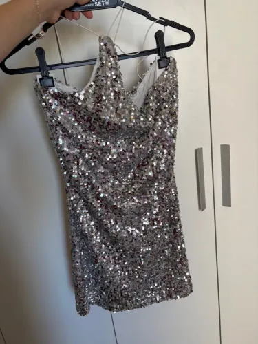 Vestido prata lantejoulas