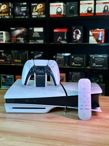 Playstation 5 Slim M Física 825GB - seminovo (Loja Física)