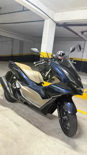 Honda PCX DLX 160 2025