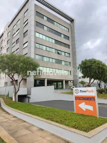 Excelente sala comercial, clara, arejada, vista definitiva, em localização nobre na Raja G