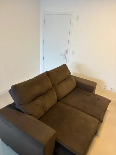 Sofá retrátil para até 4 pessoas