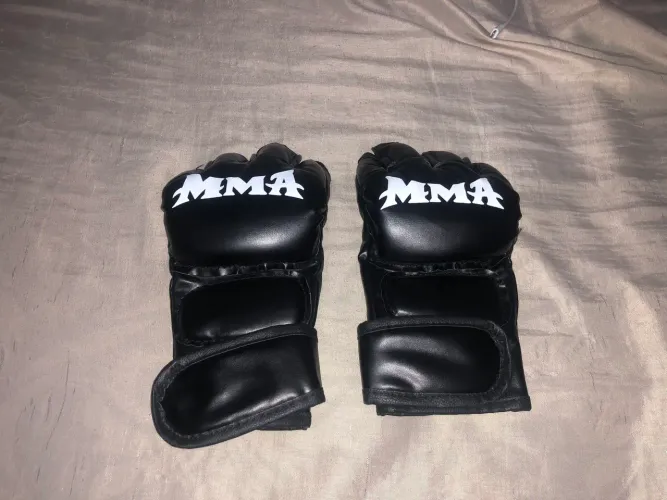 Luva de MMA