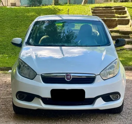 Fiat Grand Siena Essence 1.6 Flex 16V 2016