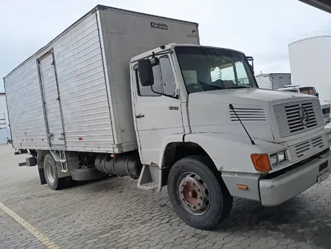 Mercedes 1218 turbinado ano 1995