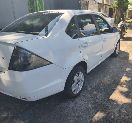Ford Fiesta Sed. 1.6 8V Flex 4P 2013