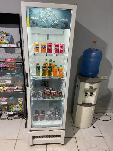 Geladeira Expositora de Bebibas MetalFrio 324LT