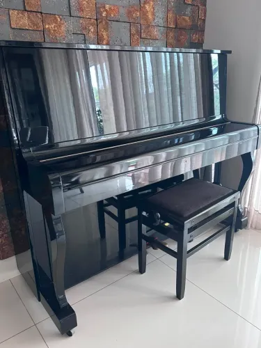 Piano vertical preto Fritz Dobbert
