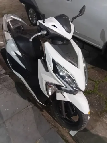 Vendo ou troco honda elite pouco rodada