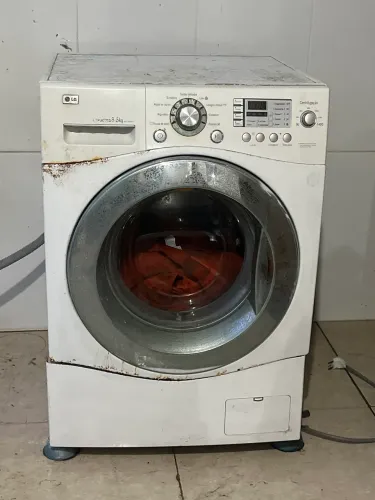 Máquina de lavar LG com defeito 