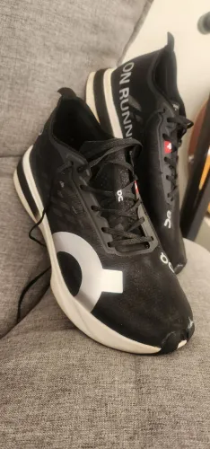 Tênis preto número 41 on running