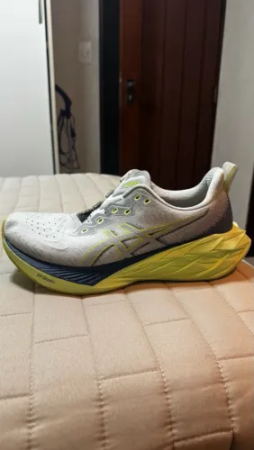 Asics Novablast 4 (ótimo estado)