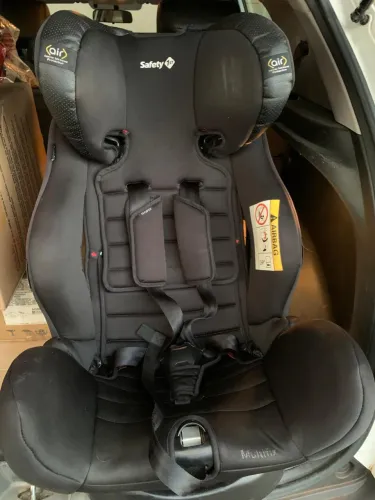 Cadeira infantil automotiva