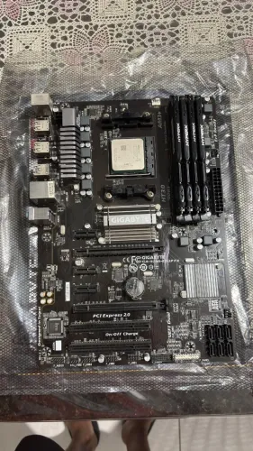 GA 970A DS3P FX + 16GB DDR3 1866MHZ HYPERX FURY + FX 8300