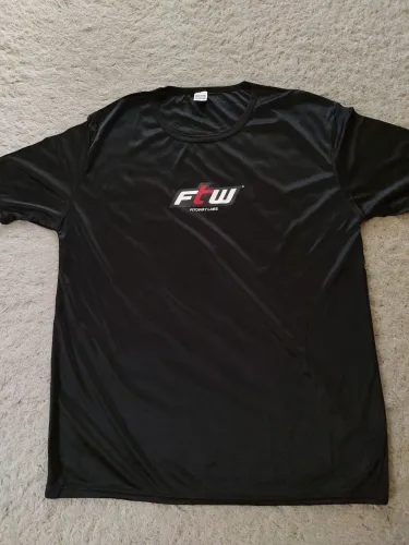 Blusa de treino Tam G+ Coqueteleira.