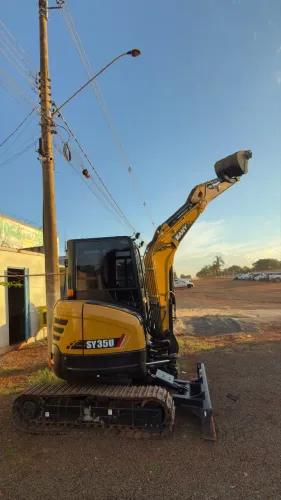 LOCAÇÃO MINI ESCAVADEIRA SANY 35 