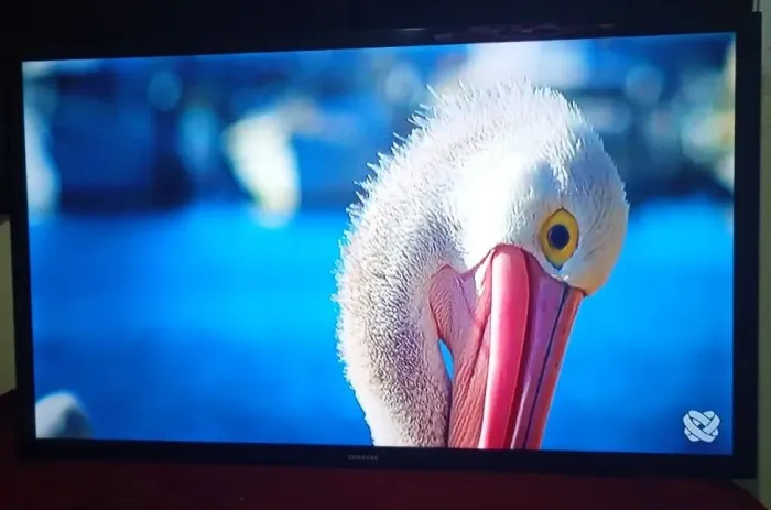 TV Samsung, modelo UN32J4300AG