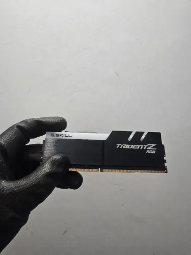 Memoria RAM 8GB 3000mhz RGB