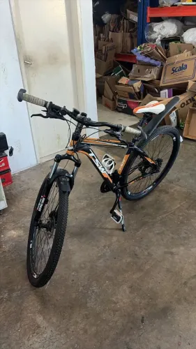 Bicicleta TSW Ride Aro 29, seminova, quadro em alumínio 6061, 21 velocidades Shimano...