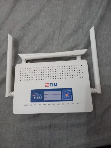 Vendo 6 unidades ,,ONT/roteador Blu-Castle R$: 100 CADA.