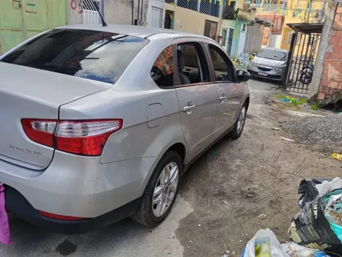 Fiat Grand Siena Essence Dual. 1.6 Flex 16V 2013