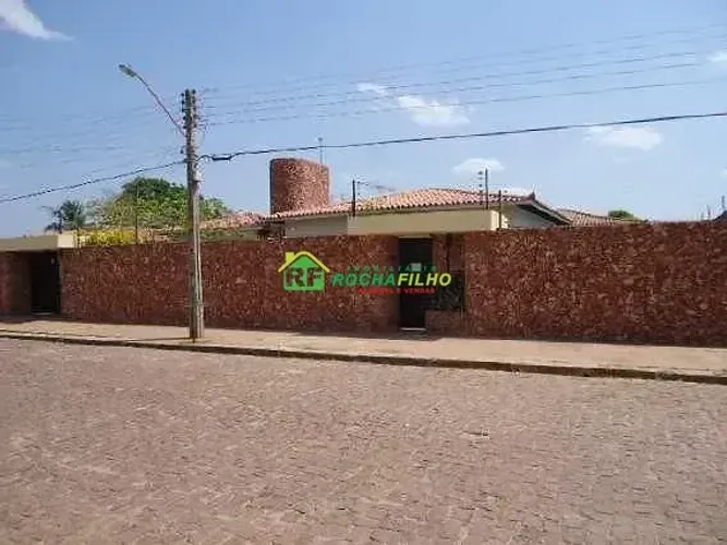 Casa com 4 dormitórios. 900 m² - Ininga - Teresina/PI