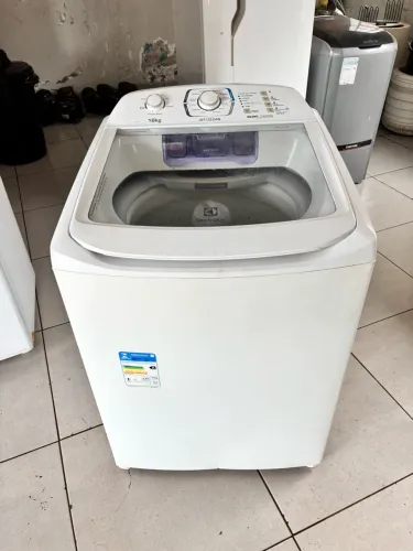 Máquina de lavar roupa Electrolux 16kg