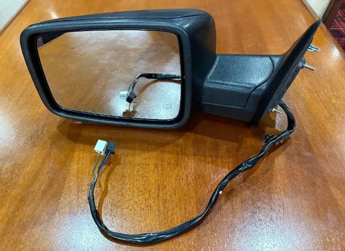 RETROVISOR RAM 1500 LIMITED. ANO 2023 A 2025. LADO ESQUERDO/MOTORISTA